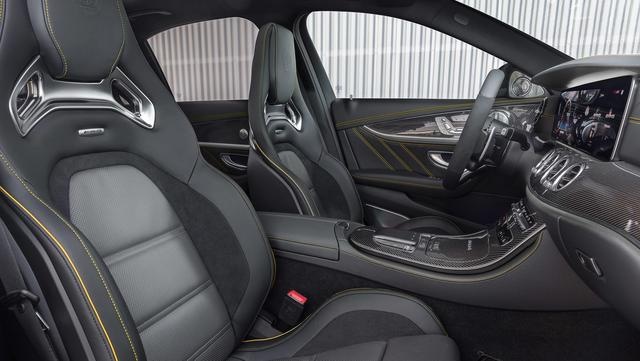 四门V8大对决 你选宝马M5还是奔驰AMG E63