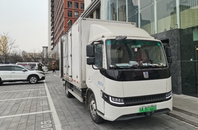 破解新能源商用车拒保难题 绿色慧联向郑州投放1000台智能轻卡