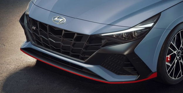 搭载2.0T+8挡双离合动力系统 百公里5.3秒 现代伊兰特N官图发布