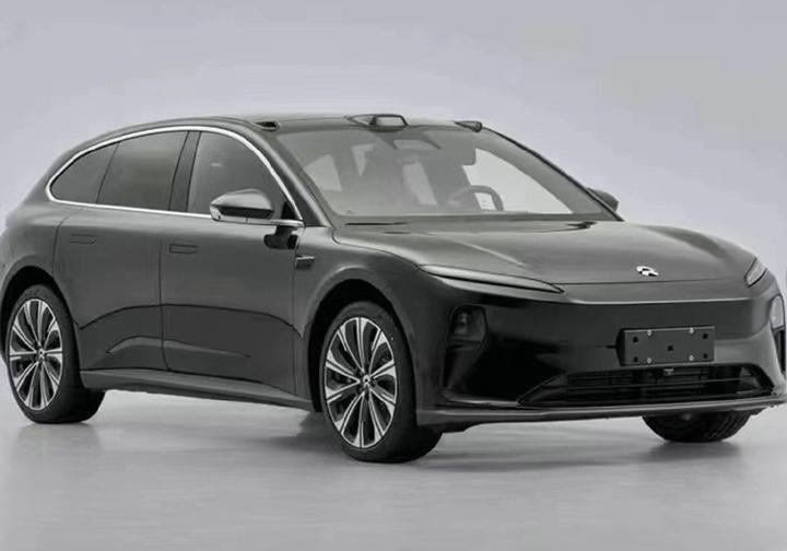 纯电B级车的PK赛，蔚来ET5旅行版对比特斯拉Model 3，谁更香？