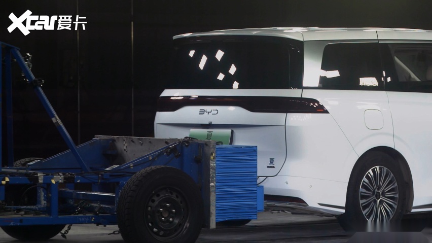 比亚迪夏是疯了吗？安全做到了不止国标