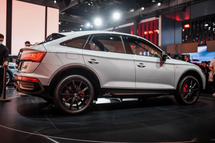黑标奥迪，帅的一批！全新Q5L Sportback全球首发