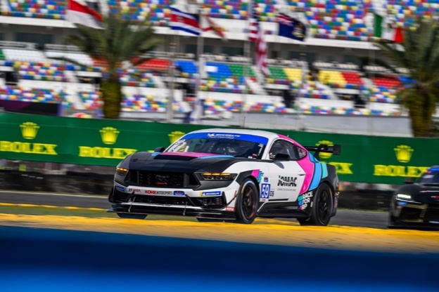 福特Mustang GT3、GT4赛车首站竞逐迪通拿耐力赛
