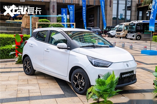 不止代步！江铃集团新能源易至汽车全新易至EV3承包家庭出行快乐