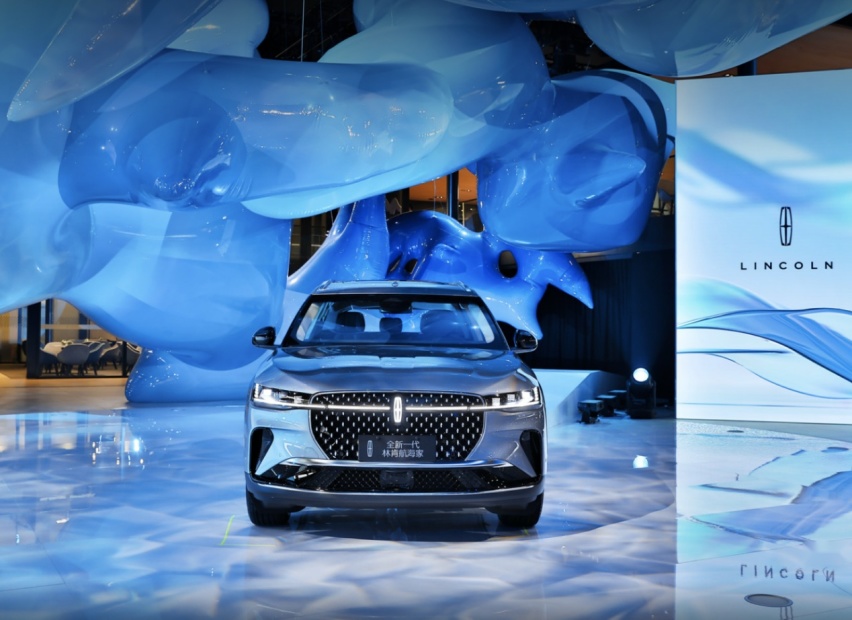 豪华SUV：林肯航海家和凯迪拉克XT5，哪款更值得入手？