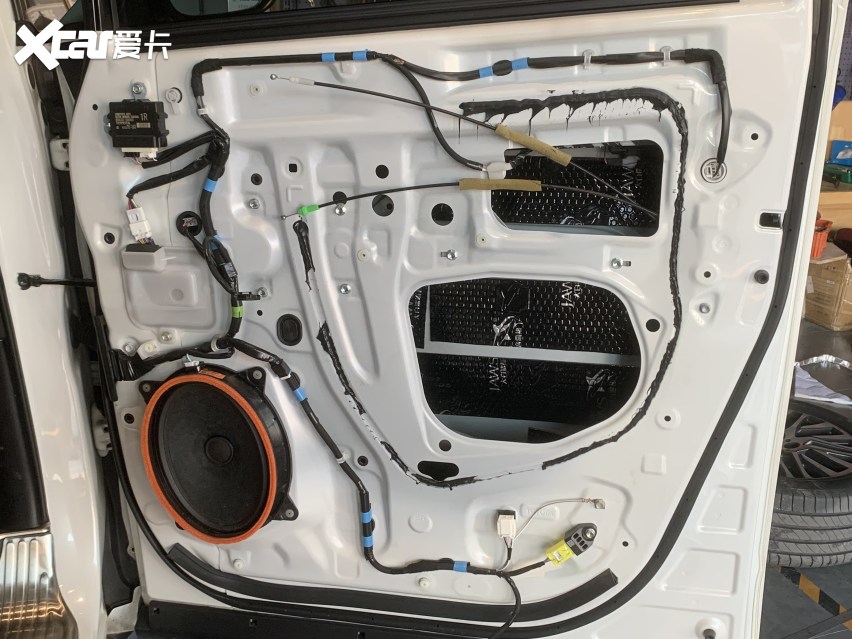 东营浩声丰田埃尔法汽车隔音改装大白鲨 针对隔音施工全搞定