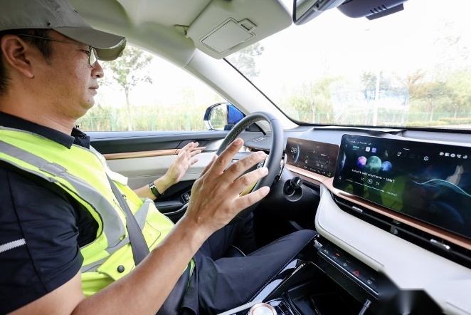 第三代哈弗H6仿真道路实测 中汽研专家见证六科全优表现！