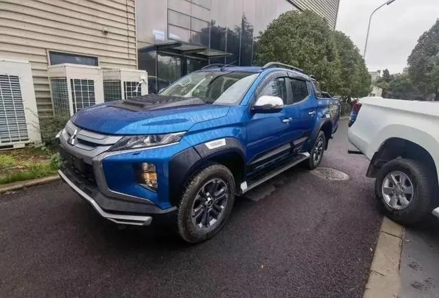 广汽三菱全尺寸皮卡曝光 L200帕杰罗同平台 2.2T+四驱