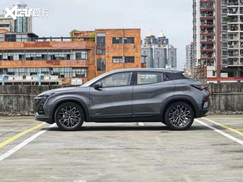 【e汽车】长安UNI-T新增车型——1.5T尊享型正式上市