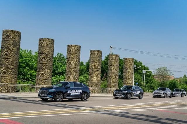 开过之后想下单 试驾高阶智驾车型WEY摩卡