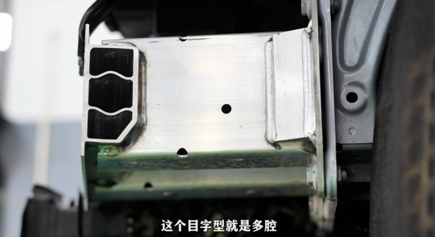十几万的零跑C16对标几十万的车型，连专家都震惊了？