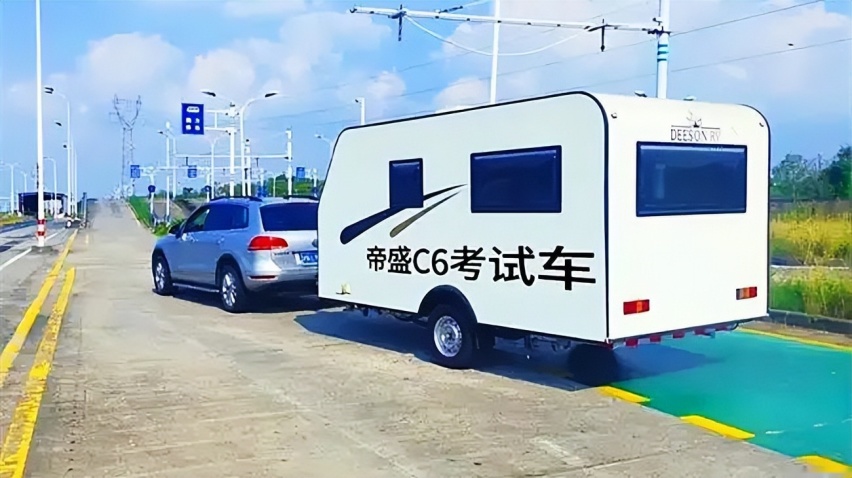 五一假期逃离钢筋水泥丛林？考虑一下拖挂式房车吧