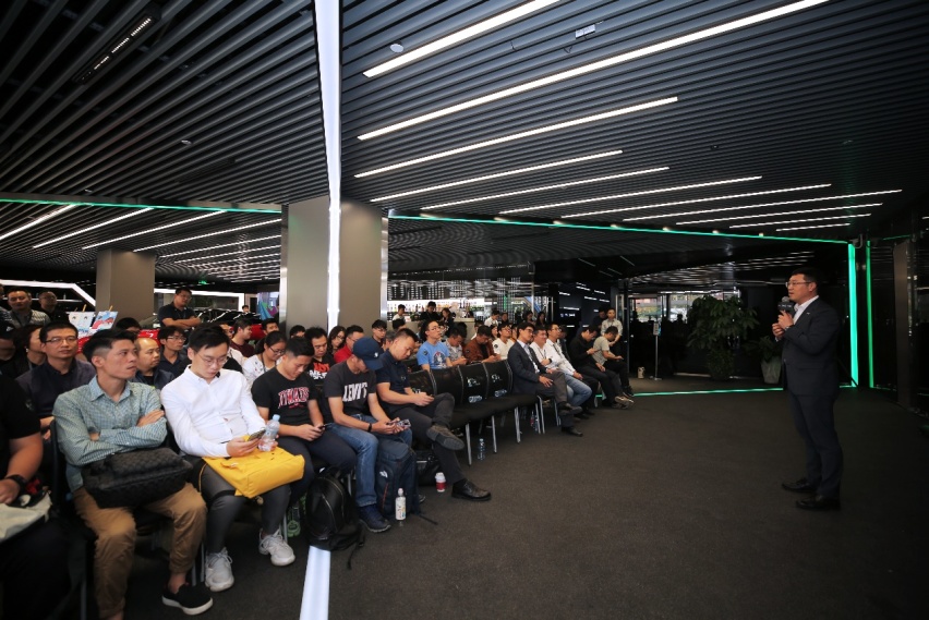 小鹏汽车致力于打造产品高度智能化，2020年P7量产势在必得