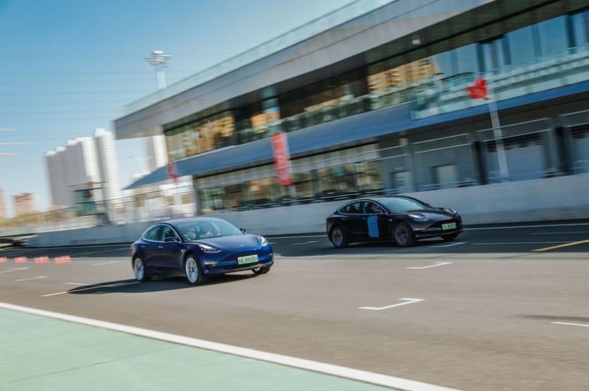 试驾丨赛道狂飙特斯拉Model 3，电动车也有乐趣？