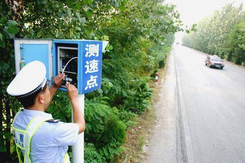 如今汽车电子狗人人嫌弃，它做错了什么？交警称：见一次抓一次！