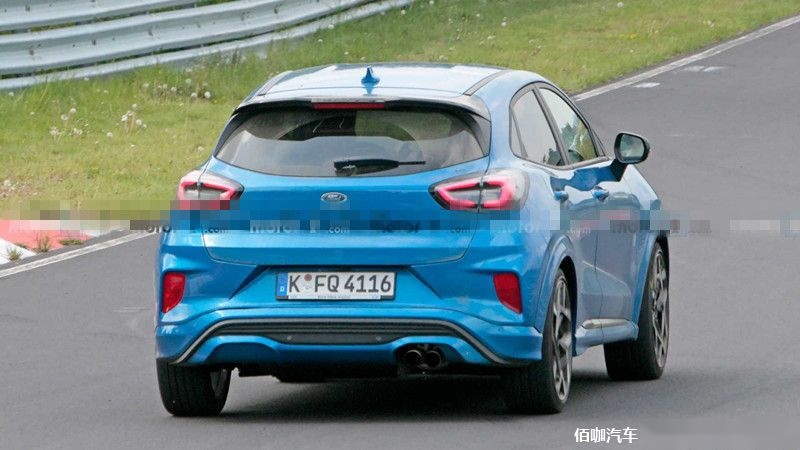 ford-puma-st-spy-photos (4).jpg