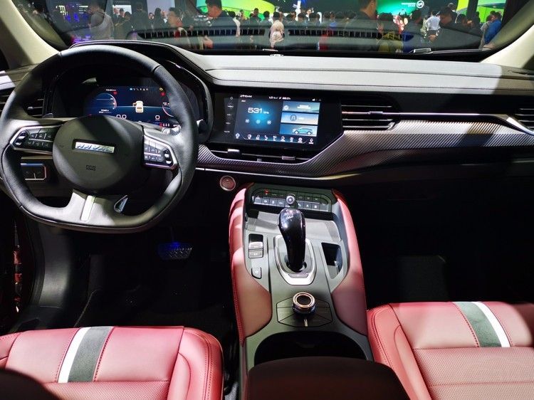 没有抄袭的轿跑SUV  哈弗F7x亮相上海车展