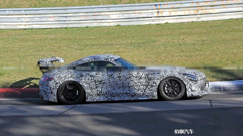 2021-mercedes-amg-gt-black-series-spy-photo (3).jpg