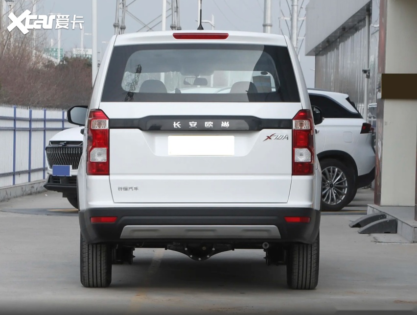 5万多的suv,空间比cr-v大,座椅可整体放倒,适合老百姓家用-爱卡汽车爱