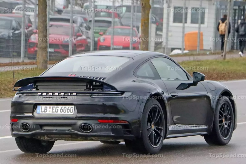 2022款911Safari,跑车还是SUV?保时捷:我跨界