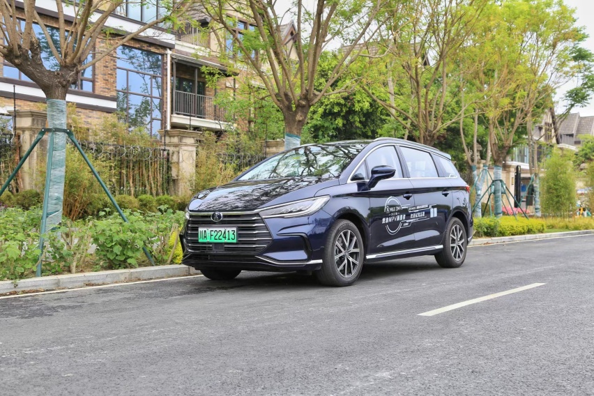 可油可电，综合续航1090km，2022款宋MAX DM-i成都上市