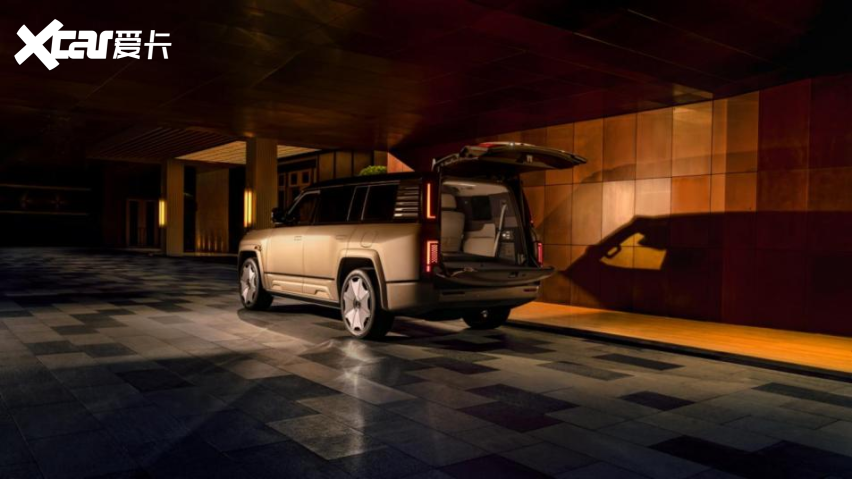 128 万的仰望 U8L 鼎世版 能成全尺寸行政豪华 SUV 新标杆吗