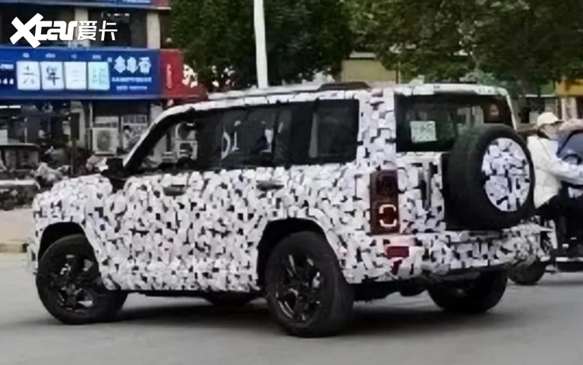 哈弗新款硬派越野车型谍照曝出，或将定名为“翔龙”？