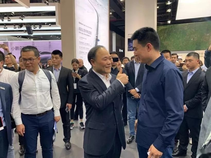 蔚来理想小鹏三家凑一起，抵不过一个特斯拉？