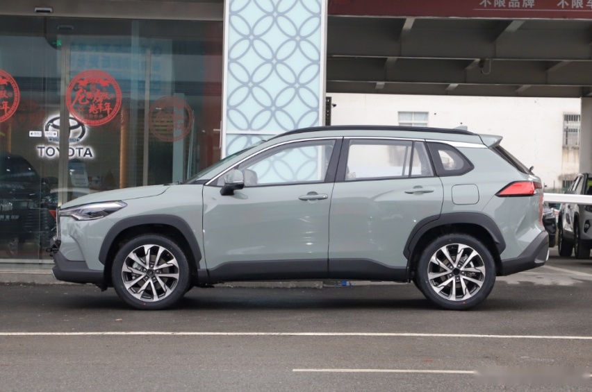 丰田为国人打造的亲民SUV，2.0L+CVT，省油耐用，不到13万开走