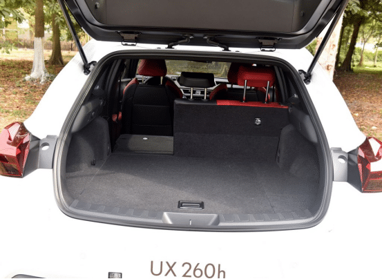 这款SUV开起来像跑车，试驾雷克萨斯UX260h