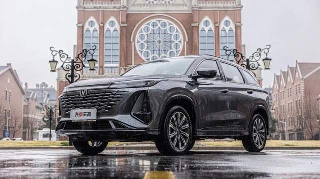 深度解读第三代长安CS75PLUS，为何能深受200万消费者青睐？