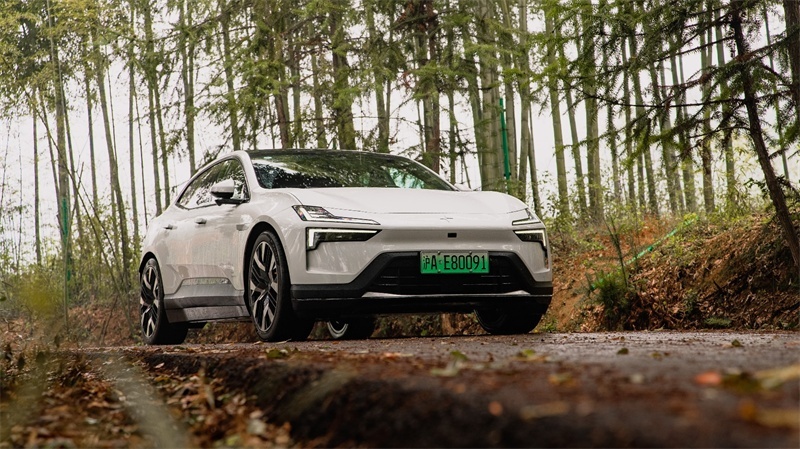 极星Polestar4：兼顾纯粹与实用