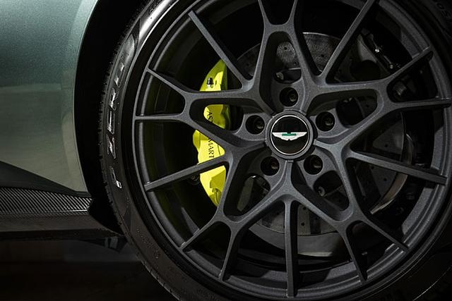1/59的幸运，Aston Martin Vantage特别