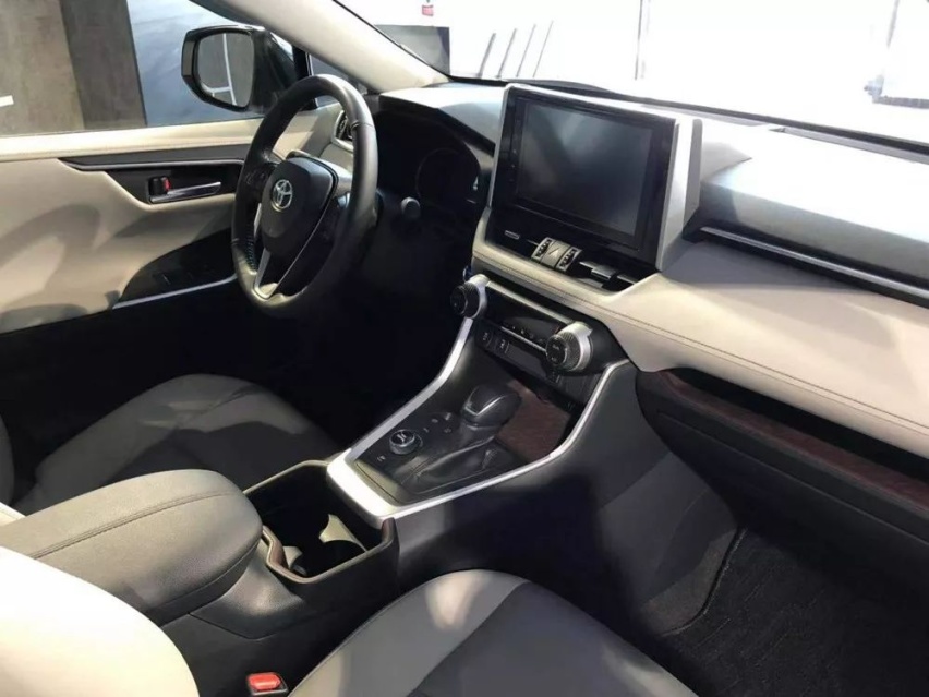 新代TSS丰田新RAV4荣放获得2020年智能都市SUV
