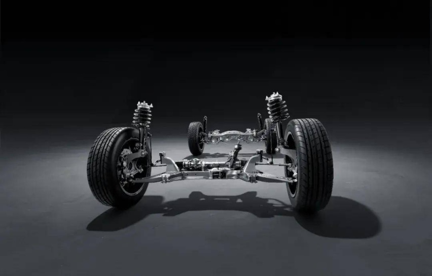 20万元入手中型插混电四驱SUV，瑶光C-DM要豪华四驱平权
