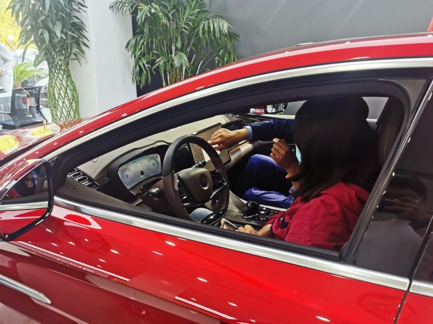 获得用户一致好评 十一黄金周探店比亚迪汉