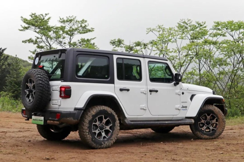 重庆车展前瞻——Jeep牧马人4xe，挂绿牌的硬派越野！