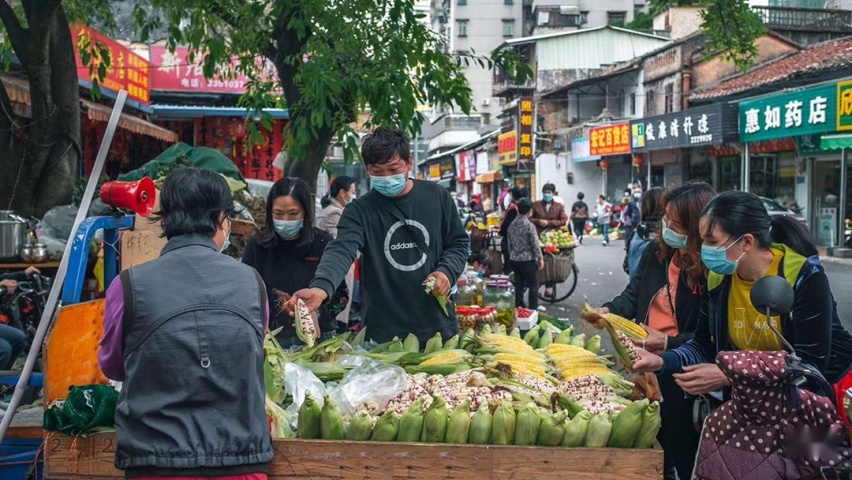 发家致富不是梦！摆摊赚钱还是看五菱！