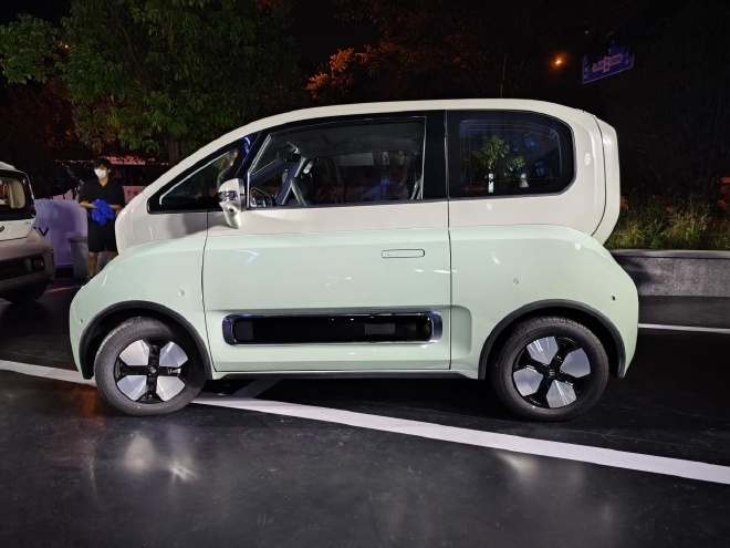 2023款宝骏KiWi EV上市 售价8.78-10.28万