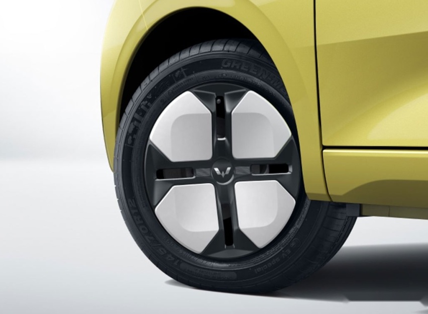 第三代宏光MINI！空间更大续航更长 “公主请上车！”