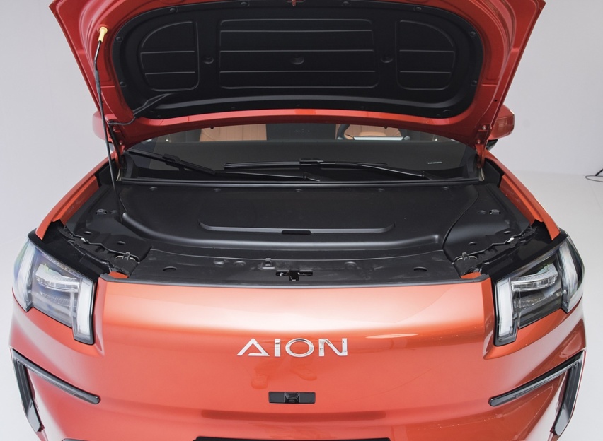 广汽埃安全新紧凑型SUV——第二代AION V即将上市，能否逆袭市场？