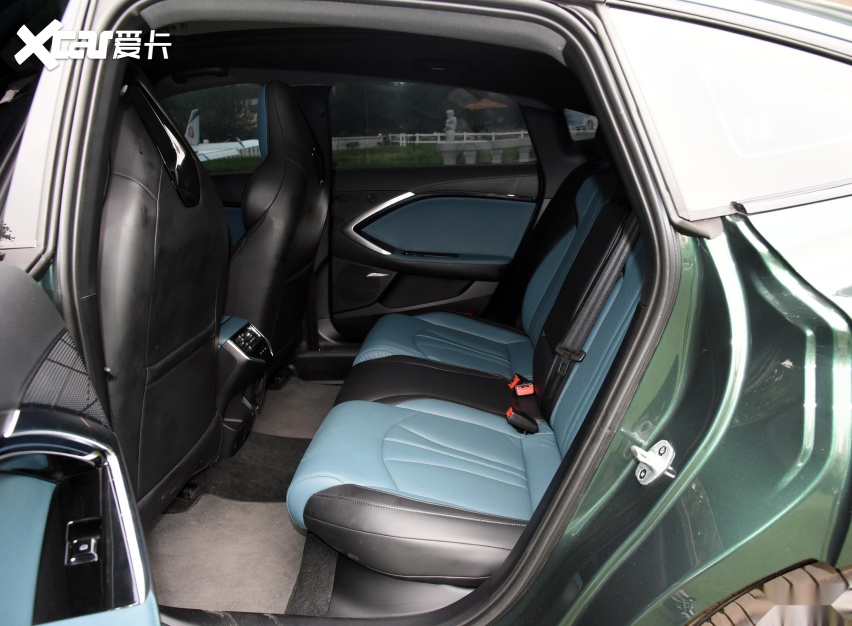 配贯穿式双联屏 MG7内饰正式亮相 科技感十足