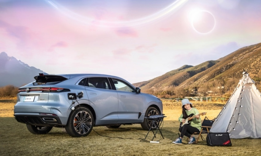 长安UNI-K 插混版，NEDC油耗0.8L，续航1100km，轴距超