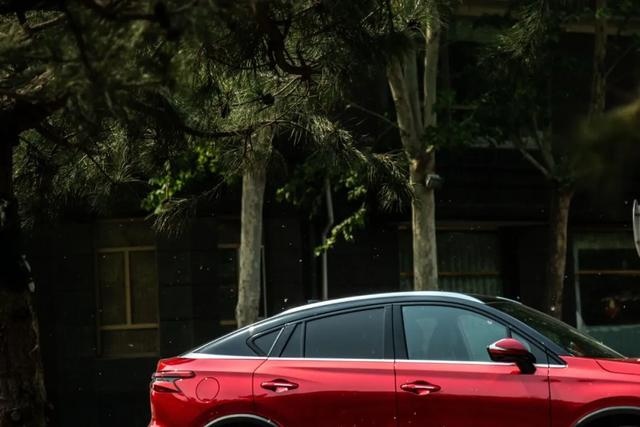 广汽传祺GS4：听说SUV Coupe要火？
