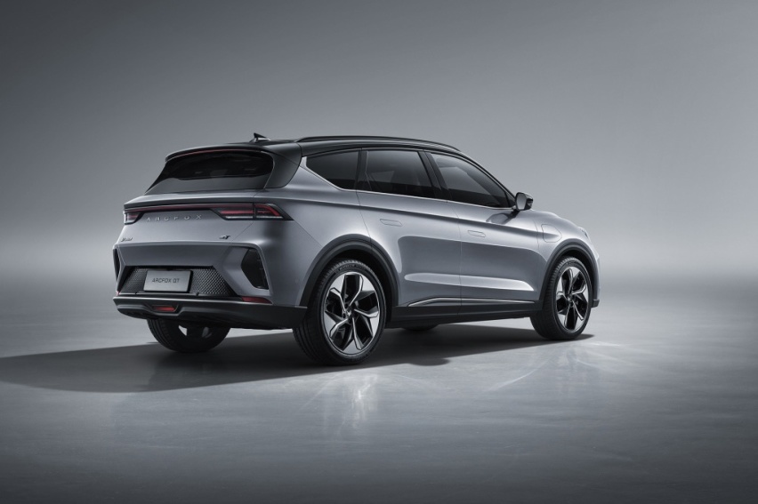 30万元以内买新能源中型SUV 选唐EV还是阿尔法T？