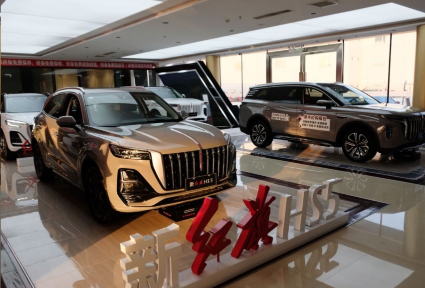为什么对红旗汽车“难舍难离”？老车主说：省钱、省心、省事
