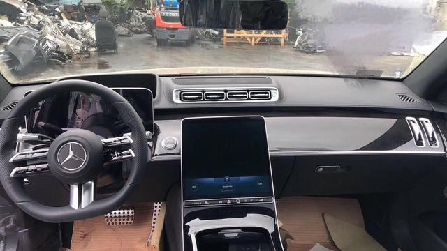 全新奔驰S级将于9月2日正式上市 后排提供正面气囊