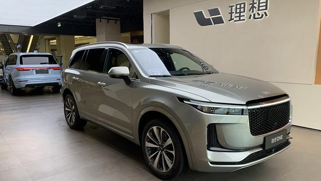 理想汽车：抠门背后有条活路，奇葩之下有个深坑