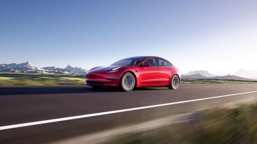 美国一特斯拉Model 3新车右后轮缺少刹车片 官方处理方法惹车主寒心