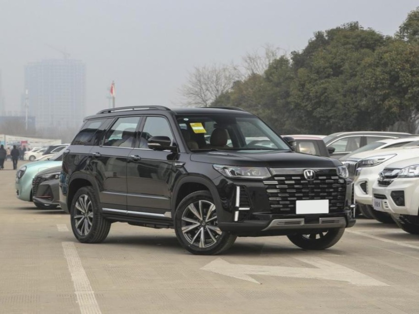 定位中大型SUV，长安CS95PLUS，还有哪些卖点？